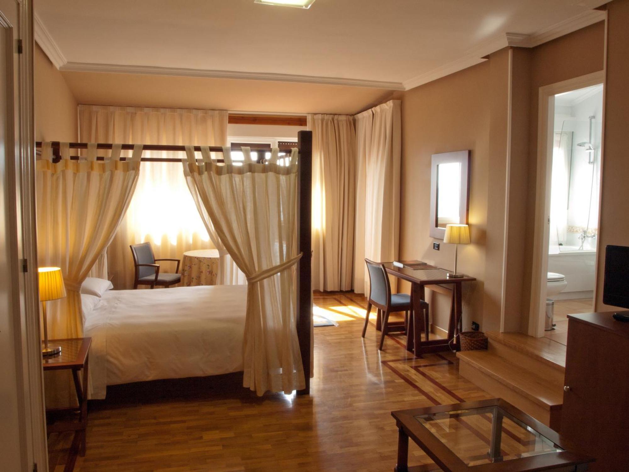 Hotel Casa Camila 3*